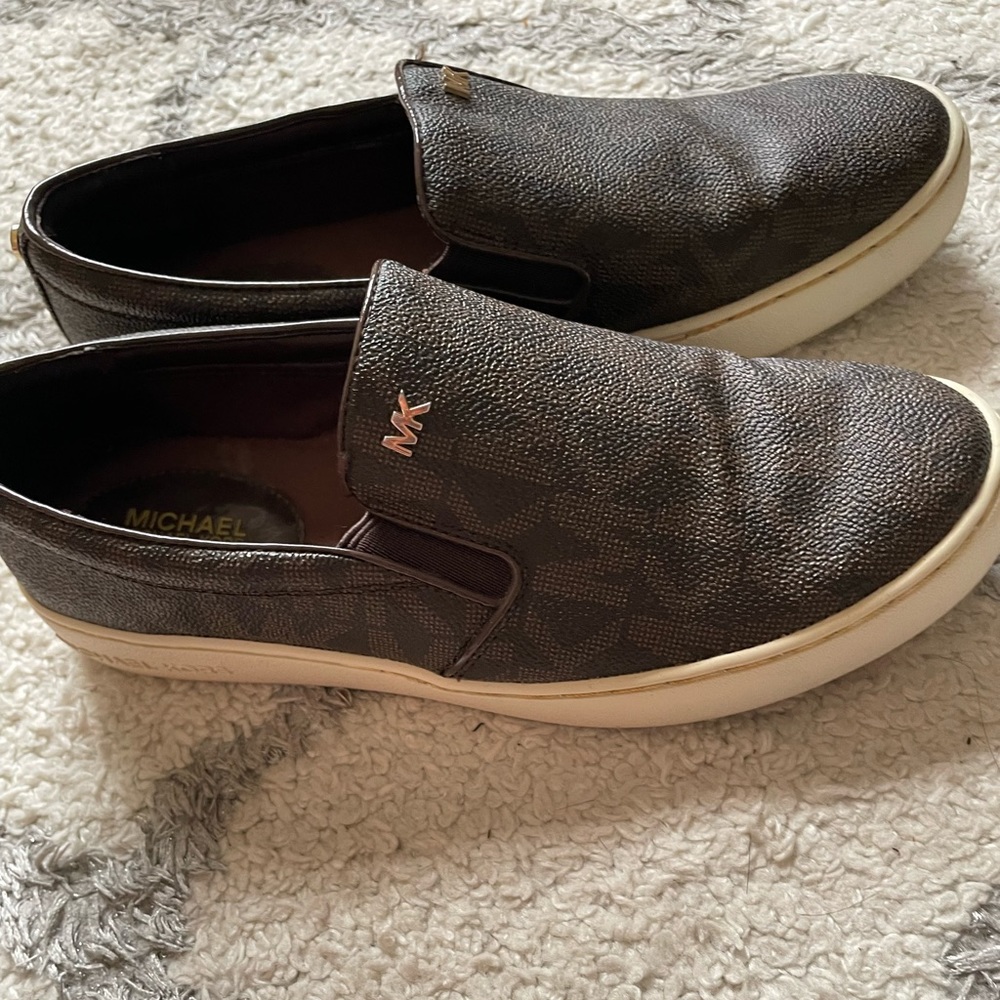 Michael Kors signature brown slide on shoes size 6.5